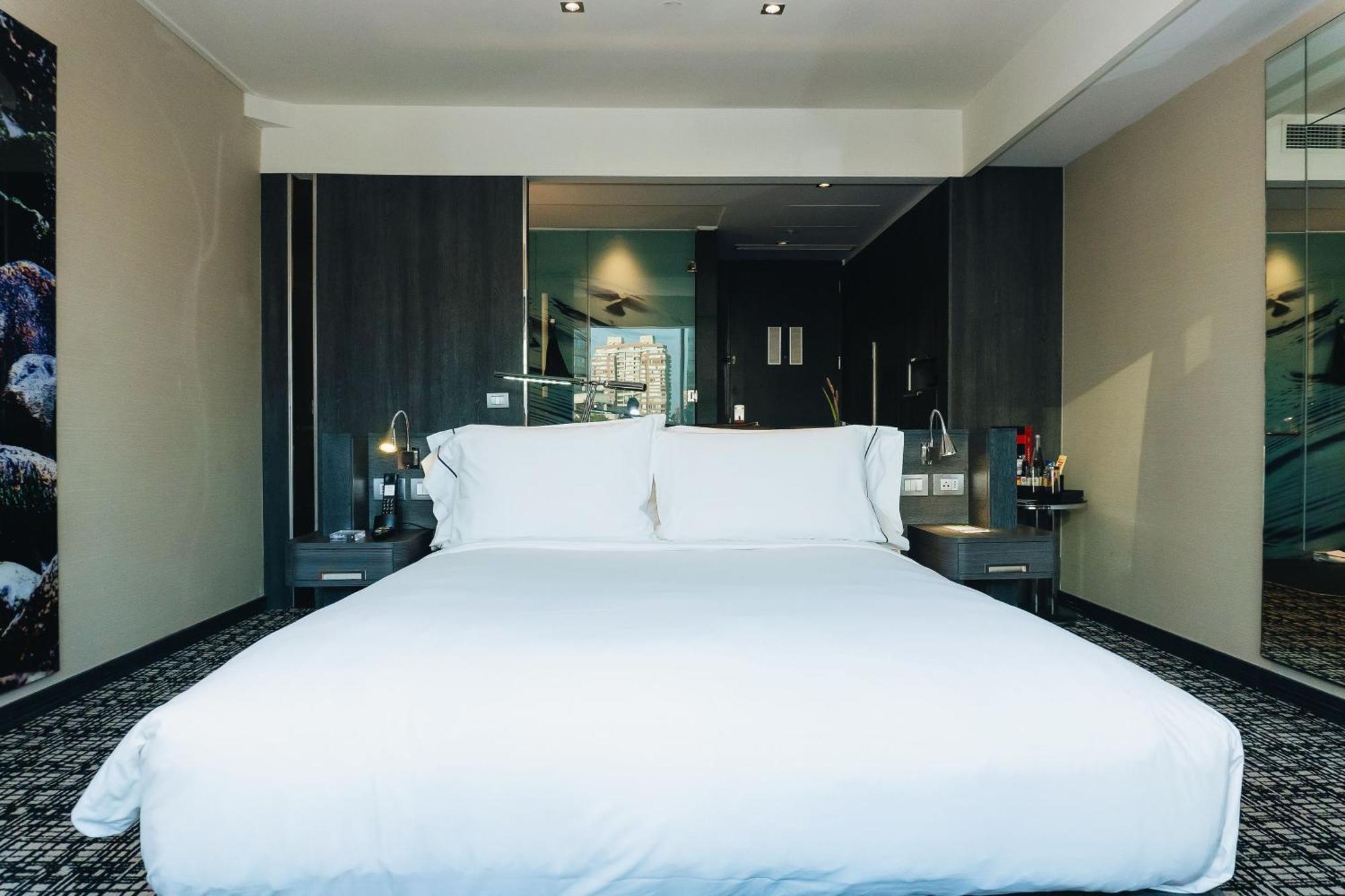 Renaissance Santiago By Marriott Hotel Kültér fotó